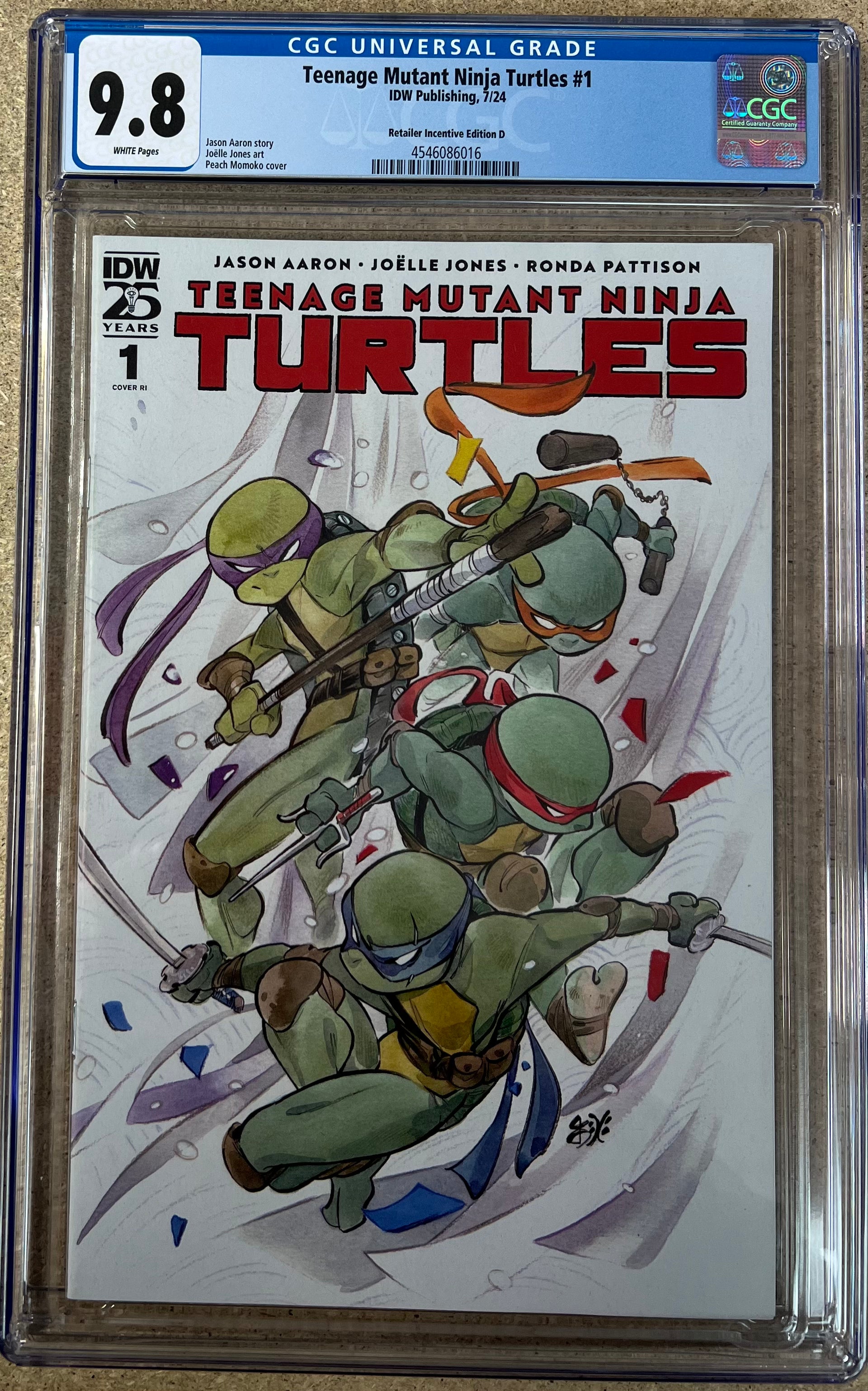 Teenage Mutant Ninja Turtles #1 1:100 Momoko CGC 9.8